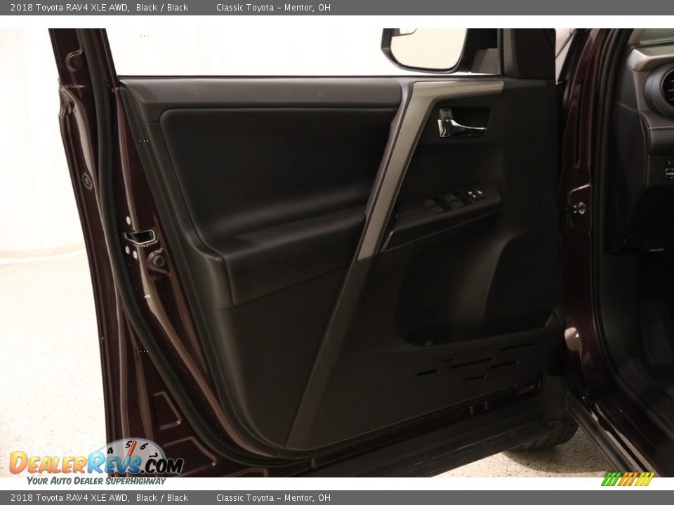 2018 Toyota RAV4 XLE AWD Black / Black Photo #4