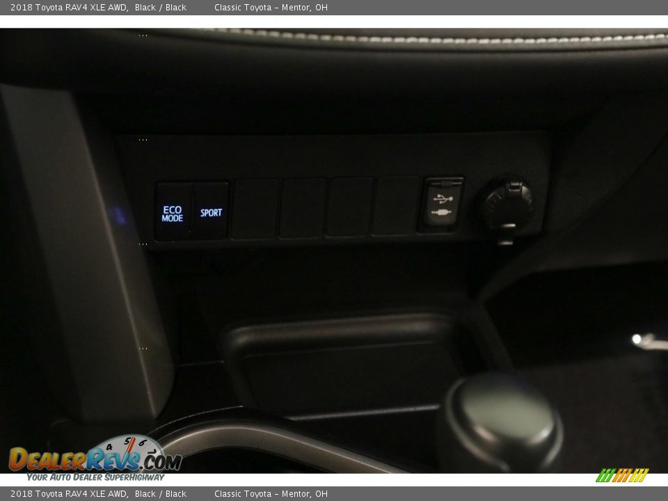 2018 Toyota RAV4 XLE AWD Black / Black Photo #12