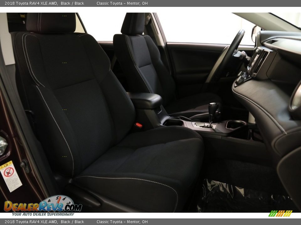 2018 Toyota RAV4 XLE AWD Black / Black Photo #14