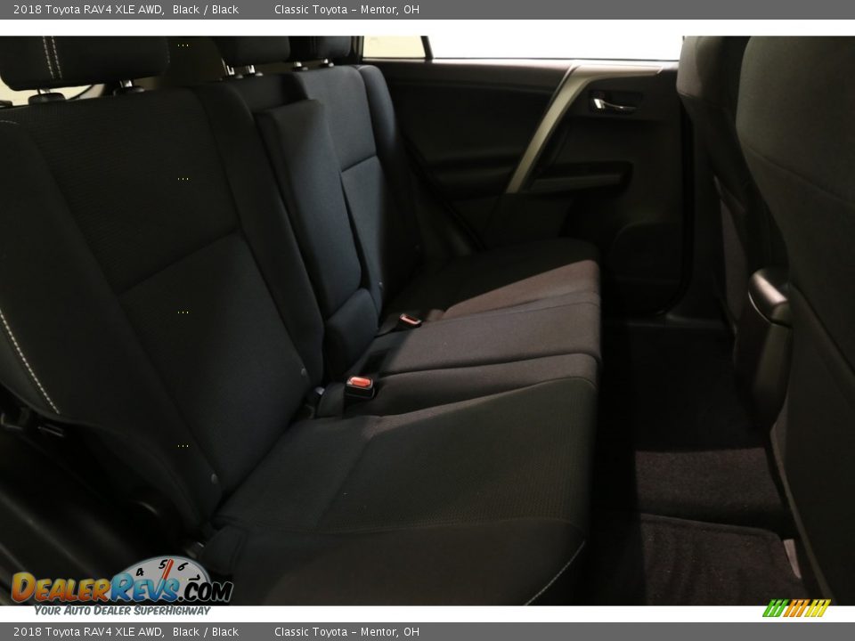 2018 Toyota RAV4 XLE AWD Black / Black Photo #15