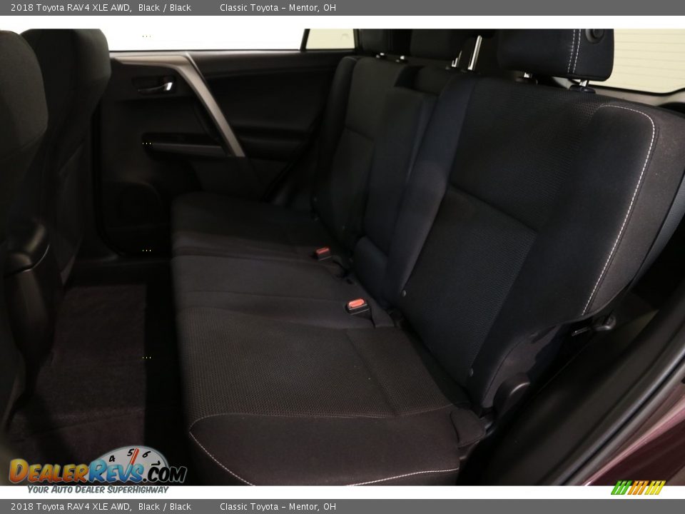 2018 Toyota RAV4 XLE AWD Black / Black Photo #16