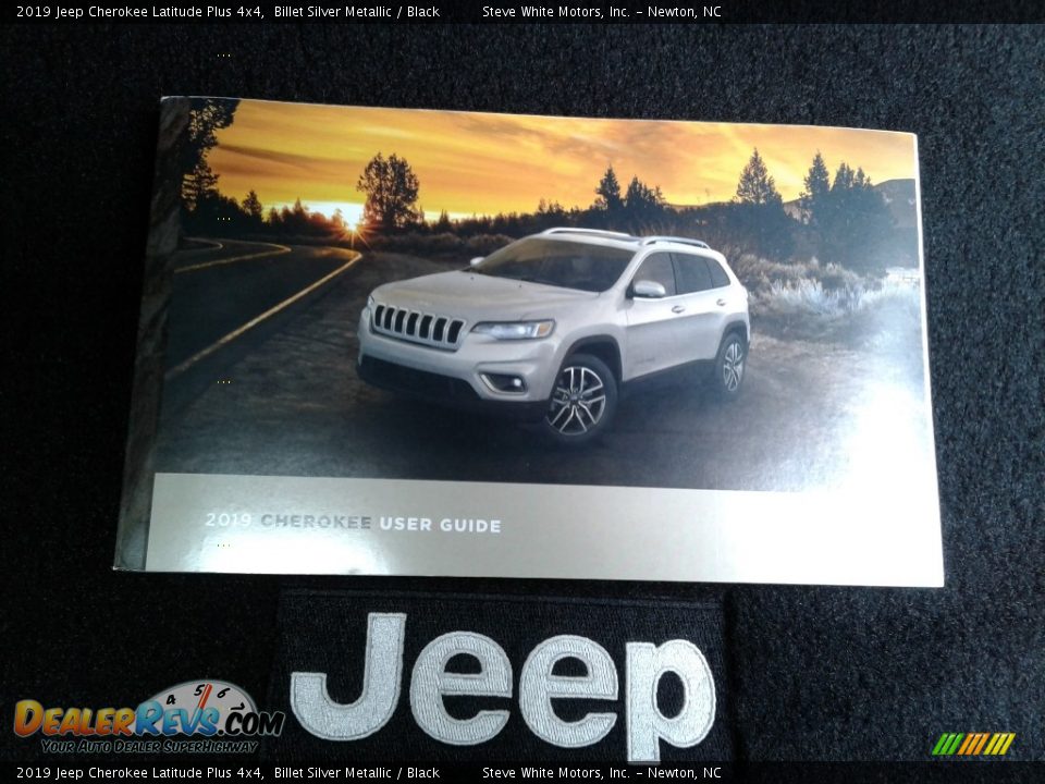 2019 Jeep Cherokee Latitude Plus 4x4 Billet Silver Metallic / Black Photo #32