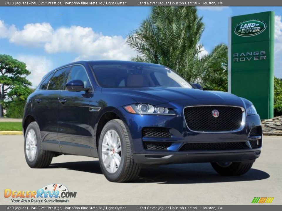 Front 3/4 View of 2020 Jaguar F-PACE 25t Prestige Photo #5