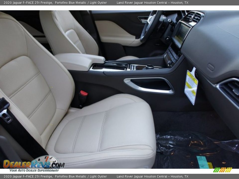 2020 Jaguar F-PACE 25t Prestige Portofino Blue Metallic / Light Oyster Photo #11