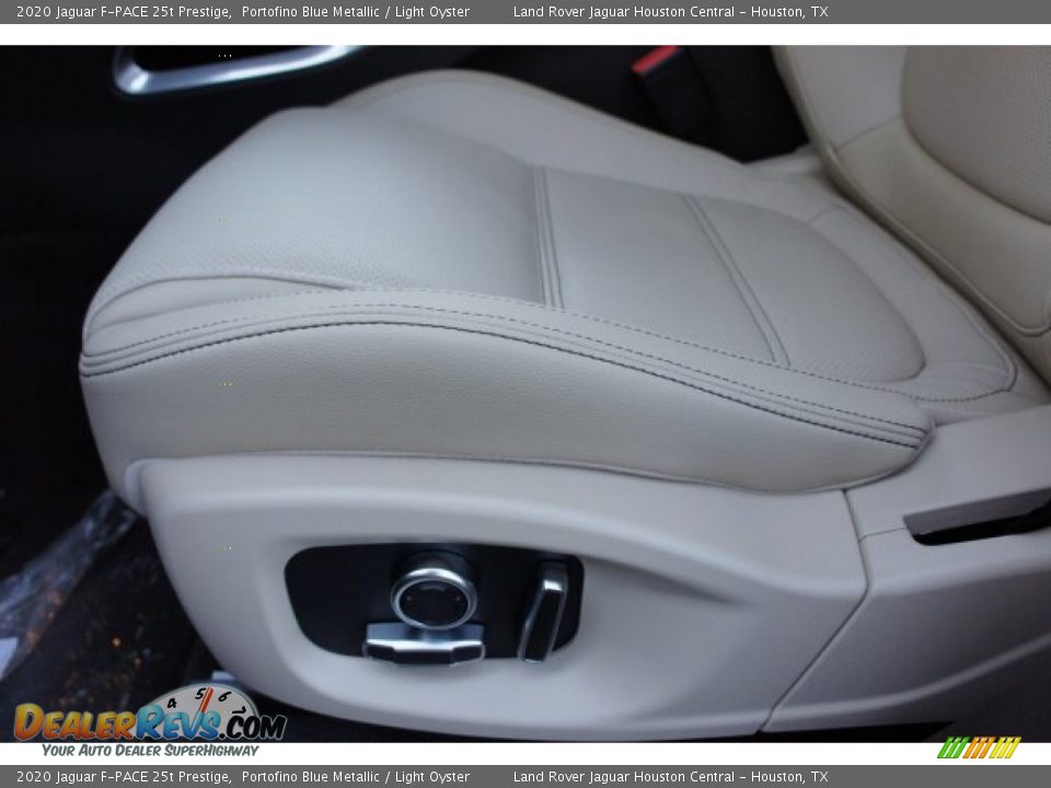 2020 Jaguar F-PACE 25t Prestige Portofino Blue Metallic / Light Oyster Photo #25