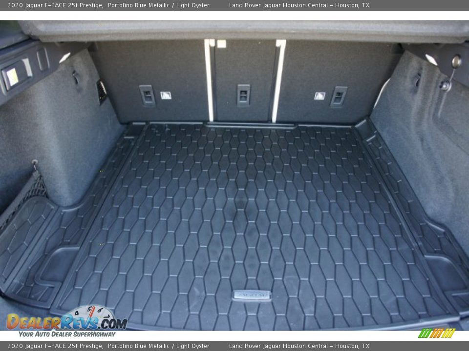 2020 Jaguar F-PACE 25t Prestige Trunk Photo #32