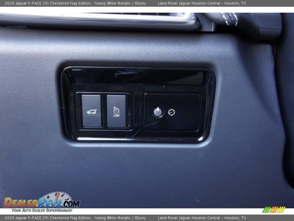 2020 Jaguar F-PACE 25t Checkered Flag Edition Yulong White Metallic / Ebony Photo #21