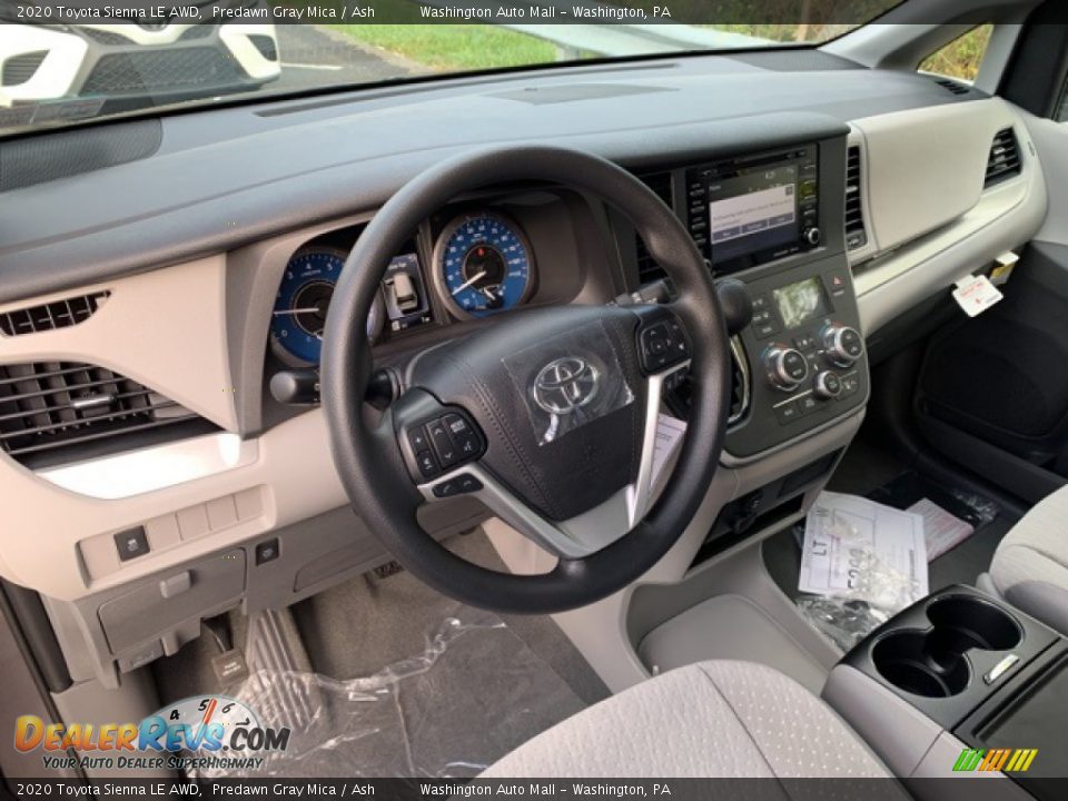 Dashboard of 2020 Toyota Sienna LE AWD Photo #4