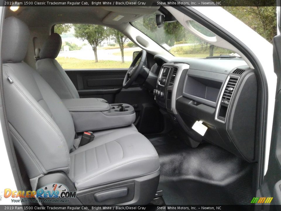 2019 Ram 1500 Classic Tradesman Regular Cab Bright White / Black/Diesel Gray Photo #14