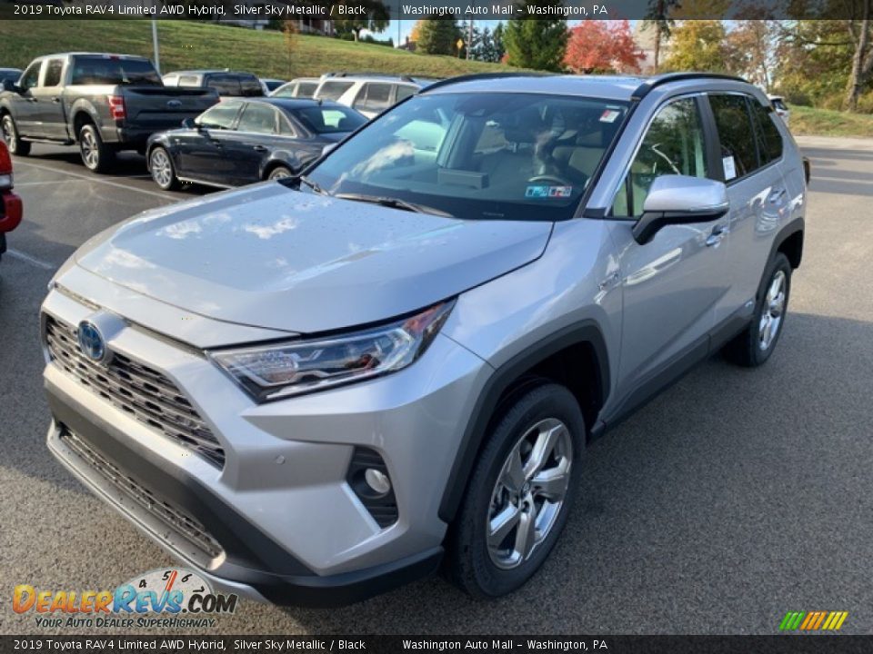 Front 3/4 View of 2019 Toyota RAV4 Limited AWD Hybrid Photo #3
