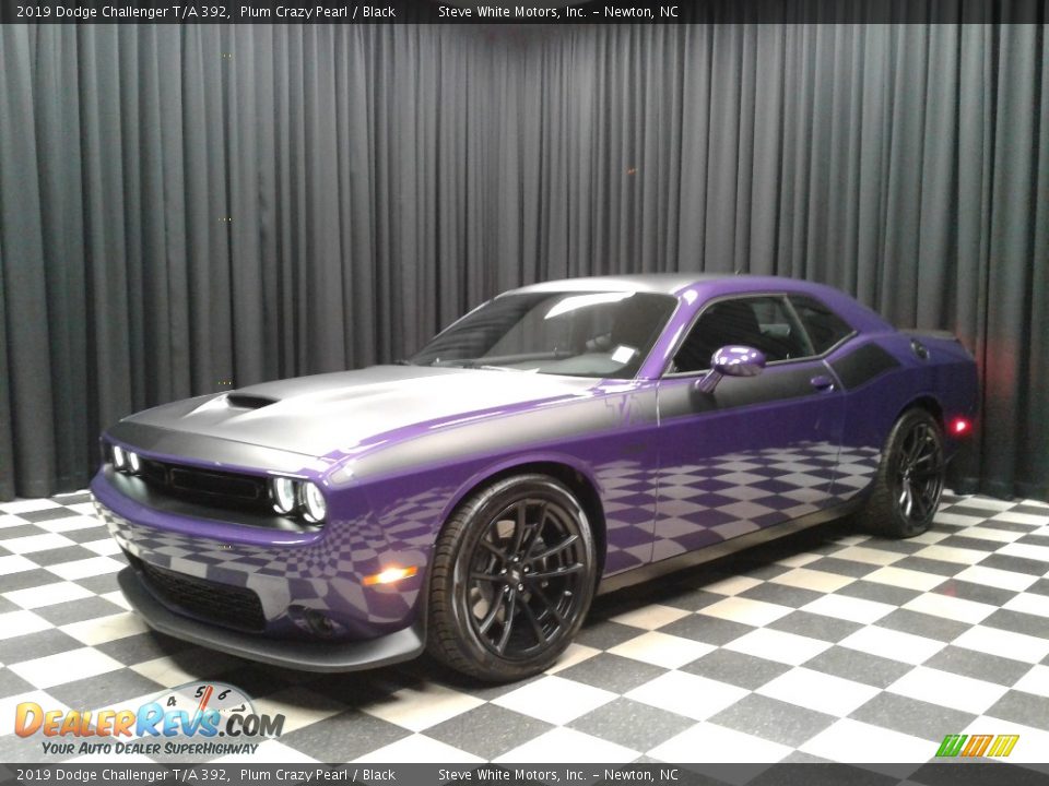 Front 3/4 View of 2019 Dodge Challenger T/A 392 Photo #2