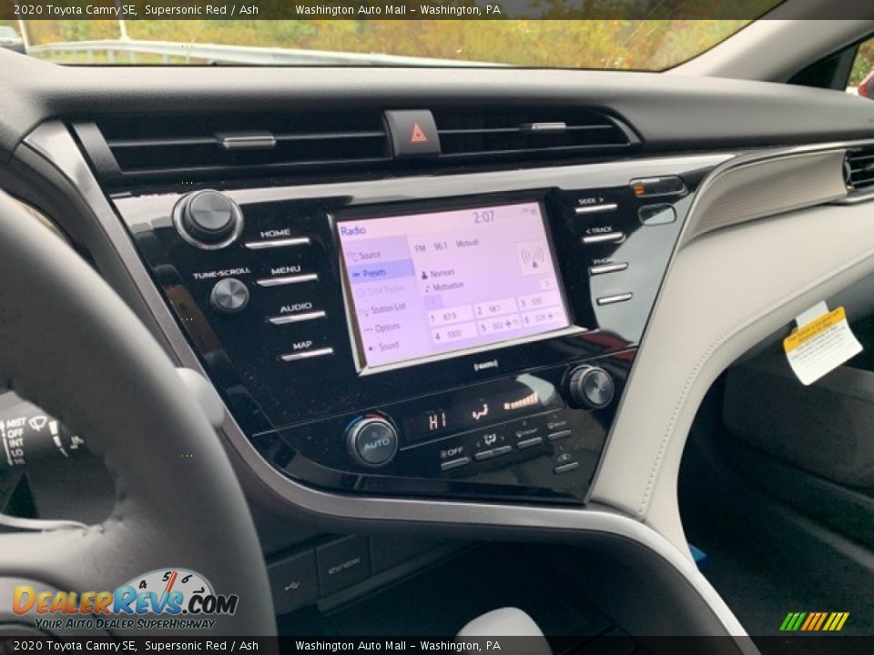 2020 Toyota Camry SE Supersonic Red / Ash Photo #5