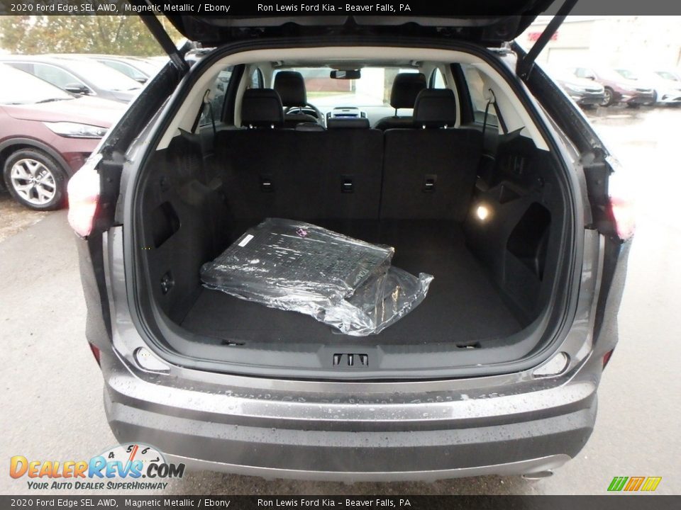 2020 Ford Edge SEL AWD Trunk Photo #4
