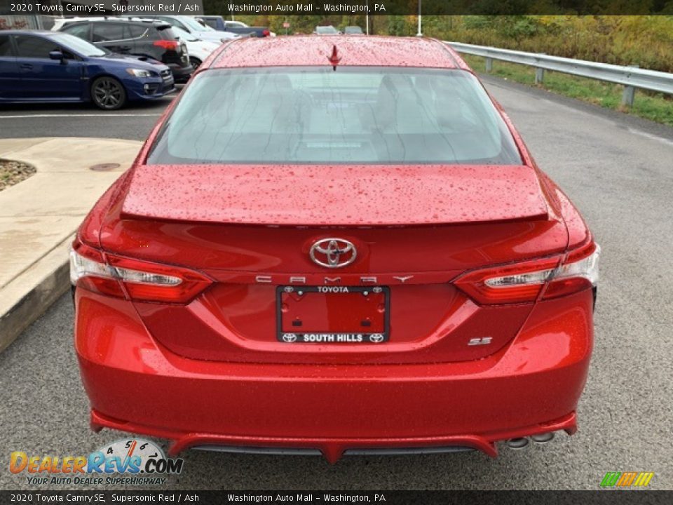 2020 Toyota Camry SE Supersonic Red / Ash Photo #19