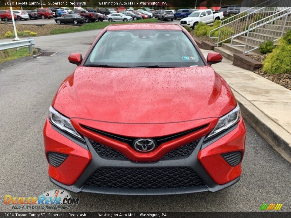 2020 Toyota Camry SE Supersonic Red / Ash Photo #31