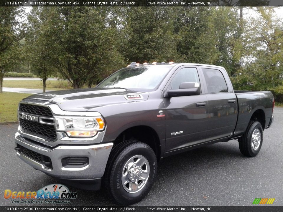 Front 3/4 View of 2019 Ram 2500 Tradesman Crew Cab 4x4 Photo #2