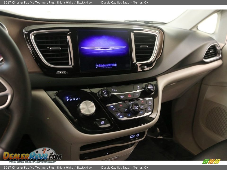 2017 Chrysler Pacifica Touring L Plus Bright White / Black/Alloy Photo #9