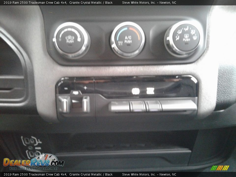 2019 Ram 2500 Tradesman Crew Cab 4x4 Granite Crystal Metallic / Black Photo #21