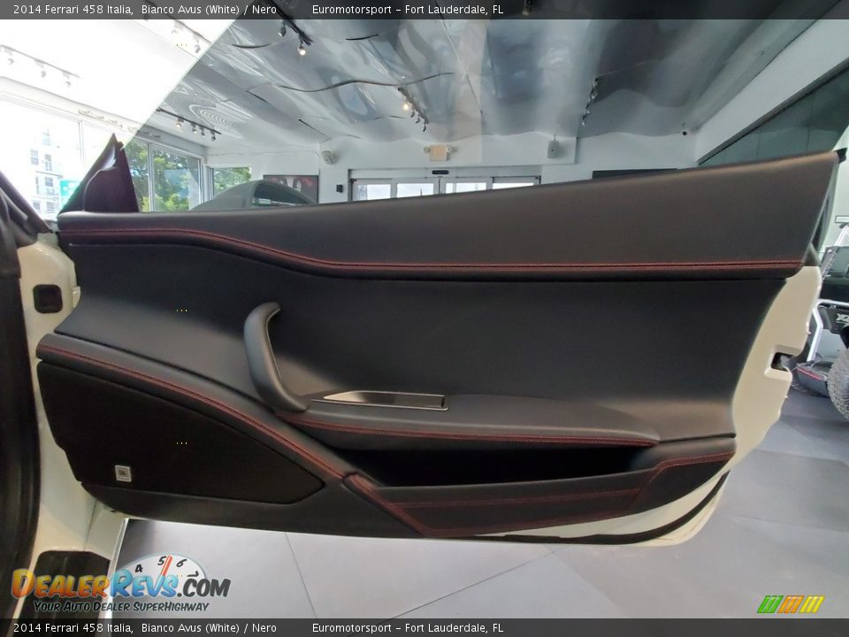 Door Panel of 2014 Ferrari 458 Italia Photo #26