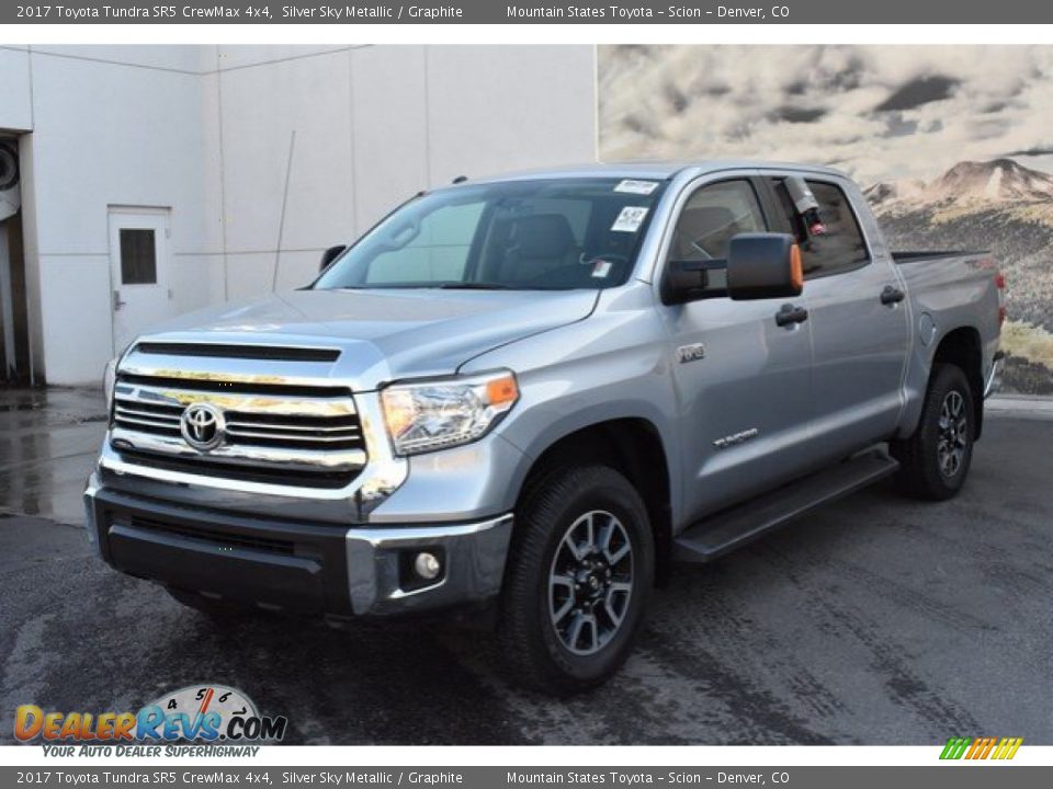 2017 Toyota Tundra SR5 CrewMax 4x4 Silver Sky Metallic / Graphite Photo #2