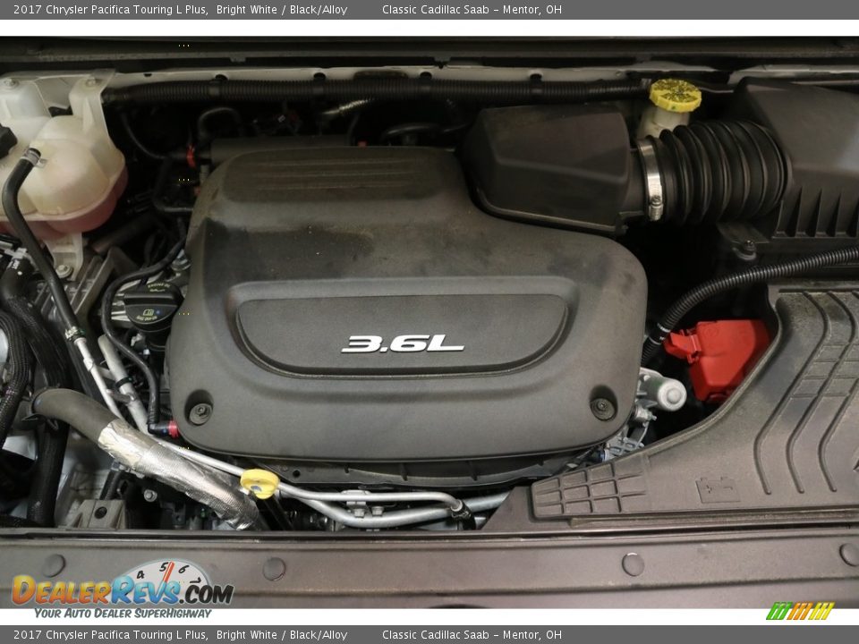 2017 Chrysler Pacifica Touring L Plus Bright White / Black/Alloy Photo #28