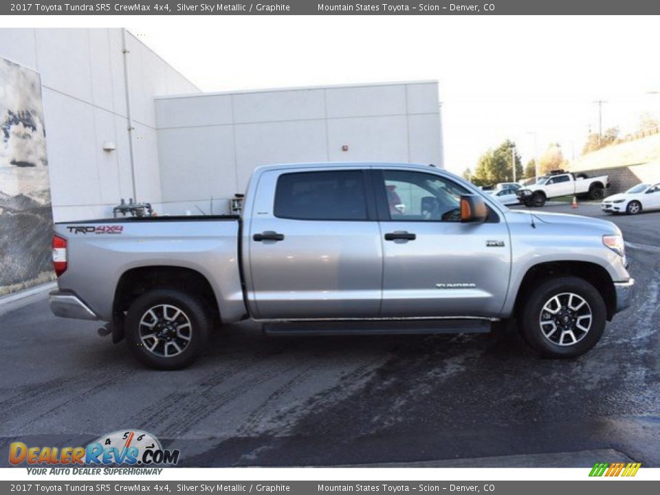 2017 Toyota Tundra SR5 CrewMax 4x4 Silver Sky Metallic / Graphite Photo #7