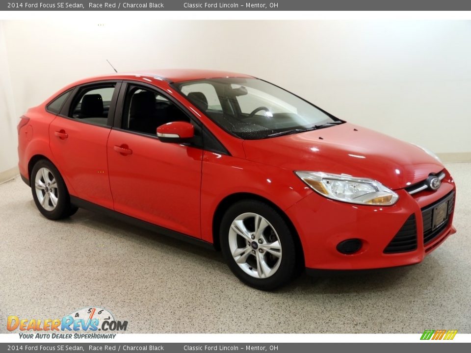 2014 Ford Focus SE Sedan Race Red / Charcoal Black Photo #1