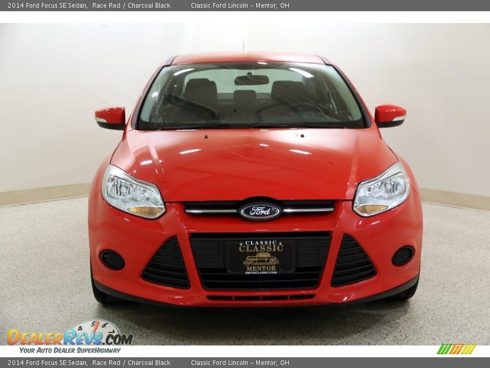 2014 Ford Focus SE Sedan Race Red / Charcoal Black Photo #2