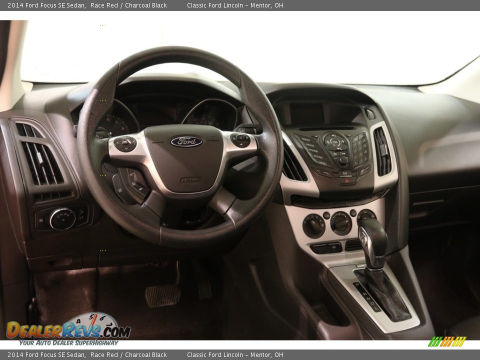 2014 Ford Focus SE Sedan Race Red / Charcoal Black Photo #6