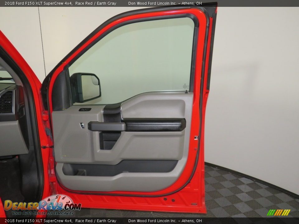 2018 Ford F150 XLT SuperCrew 4x4 Race Red / Earth Gray Photo #23