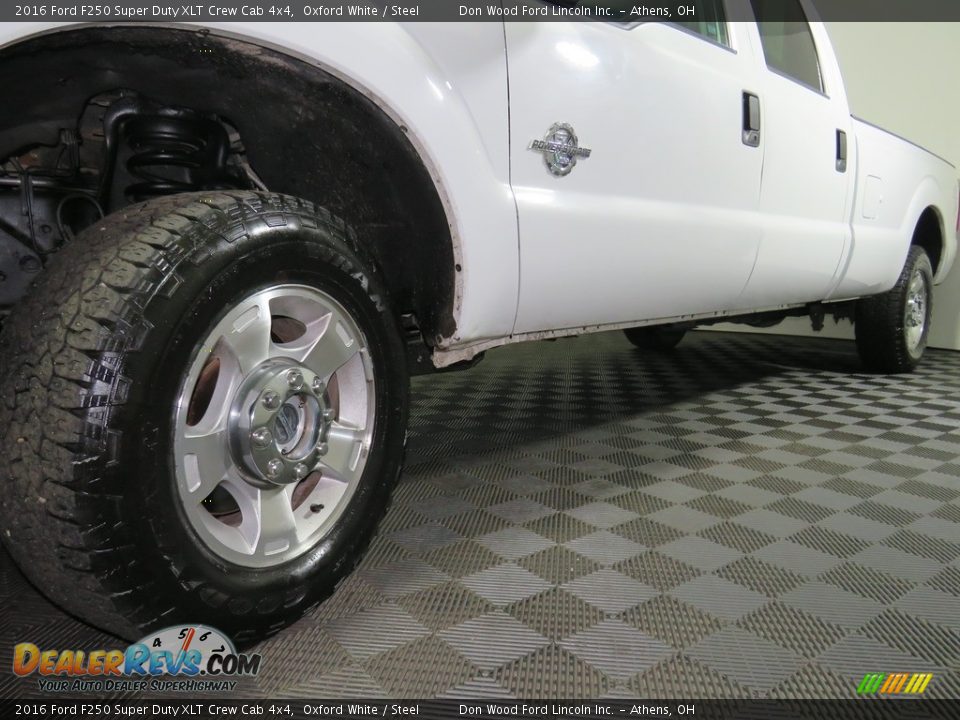 2016 Ford F250 Super Duty XLT Crew Cab 4x4 Oxford White / Steel Photo #8