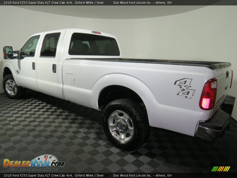 2016 Ford F250 Super Duty XLT Crew Cab 4x4 Oxford White / Steel Photo #9