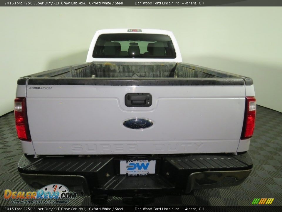 2016 Ford F250 Super Duty XLT Crew Cab 4x4 Oxford White / Steel Photo #11