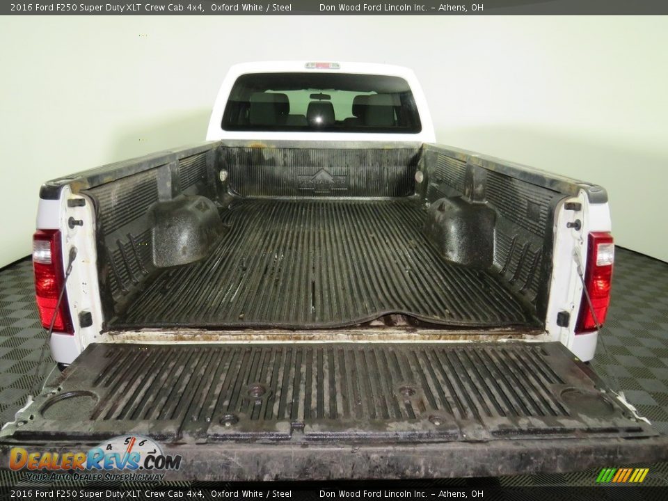 2016 Ford F250 Super Duty XLT Crew Cab 4x4 Oxford White / Steel Photo #12