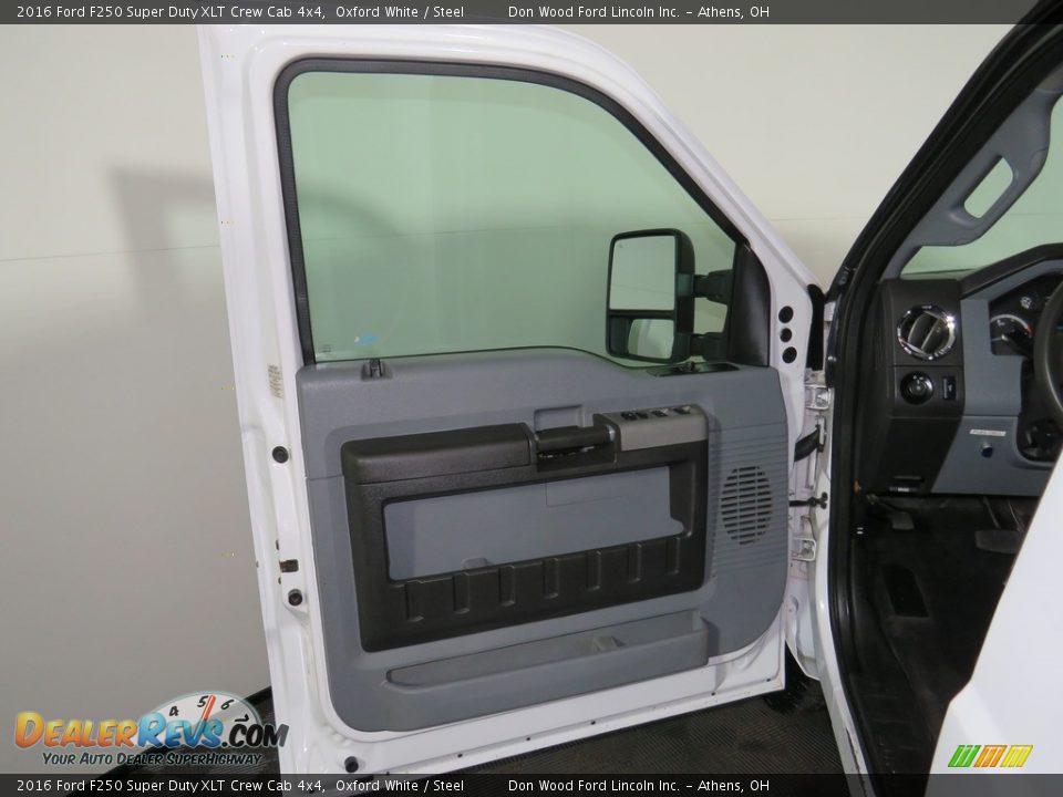 2016 Ford F250 Super Duty XLT Crew Cab 4x4 Oxford White / Steel Photo #15