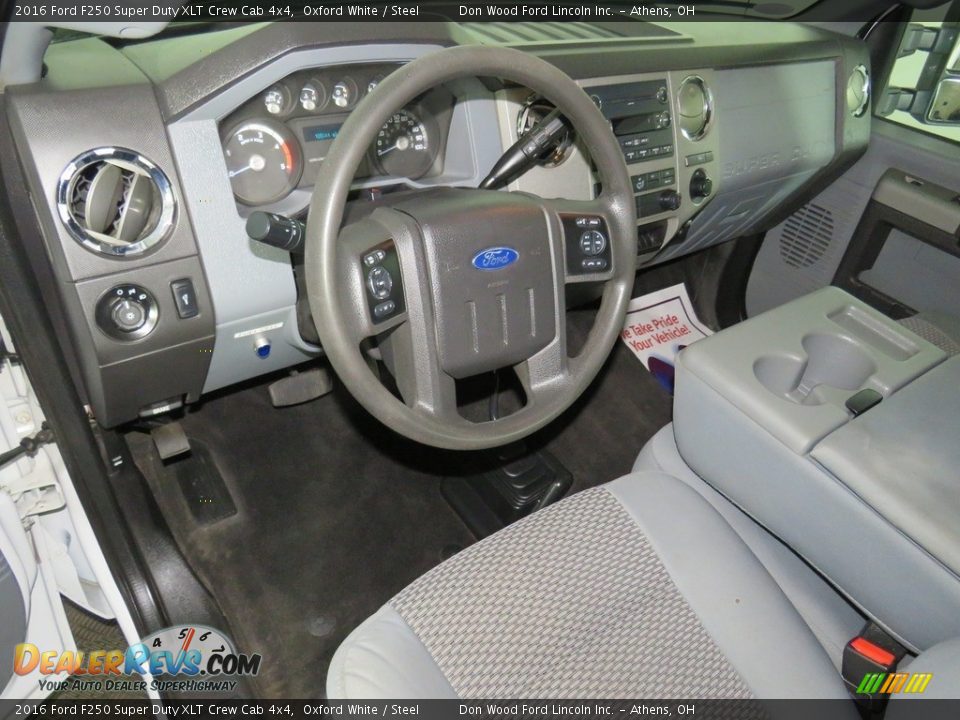 2016 Ford F250 Super Duty XLT Crew Cab 4x4 Oxford White / Steel Photo #17