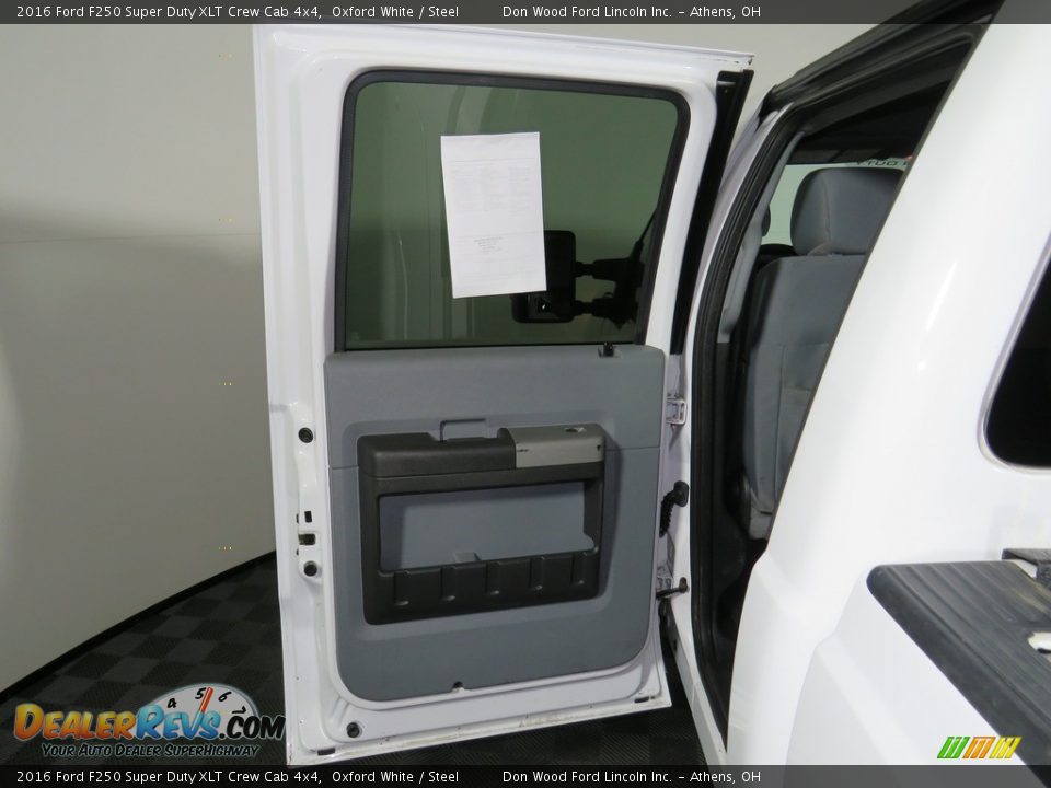 2016 Ford F250 Super Duty XLT Crew Cab 4x4 Oxford White / Steel Photo #19