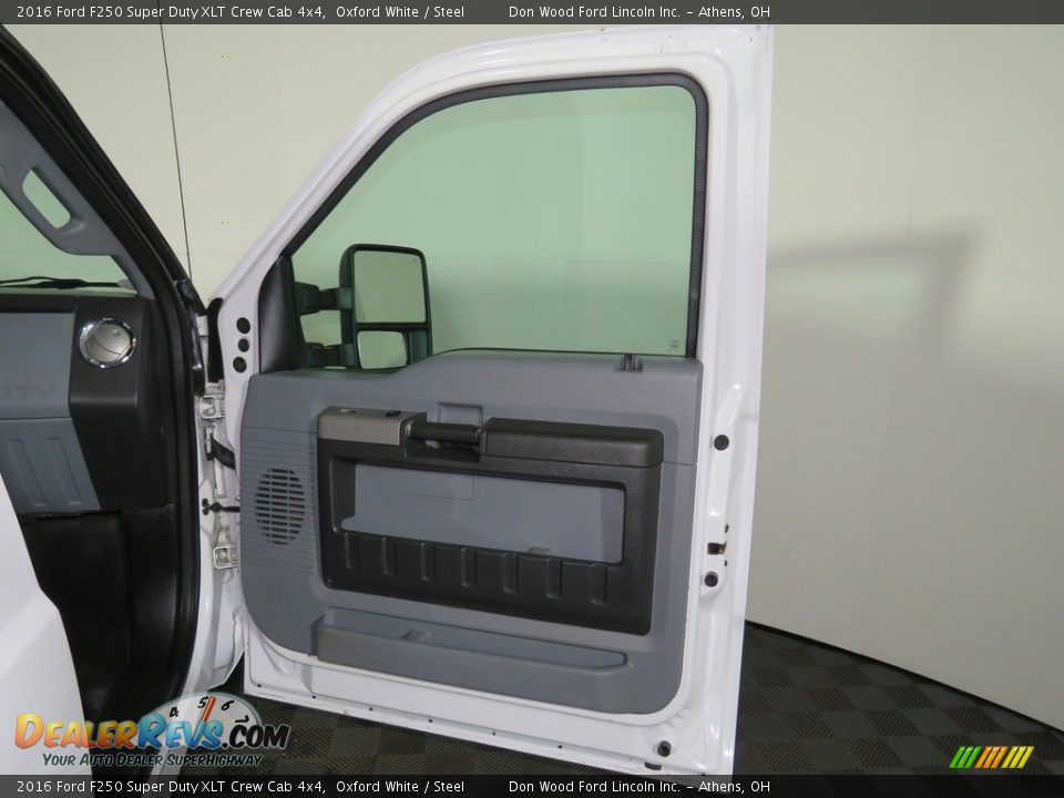 2016 Ford F250 Super Duty XLT Crew Cab 4x4 Oxford White / Steel Photo #23