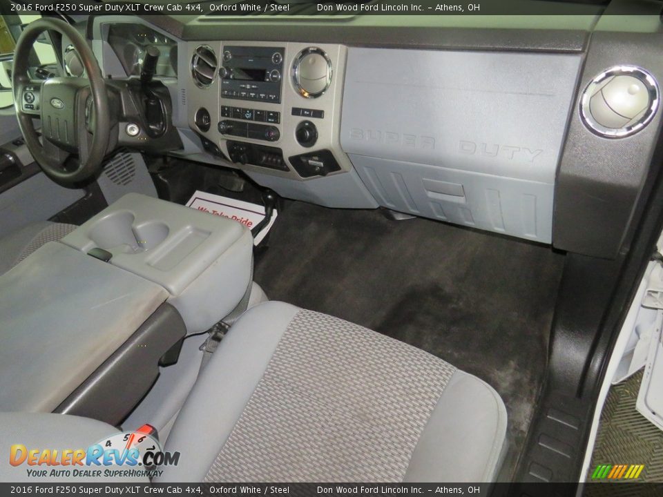 2016 Ford F250 Super Duty XLT Crew Cab 4x4 Oxford White / Steel Photo #25