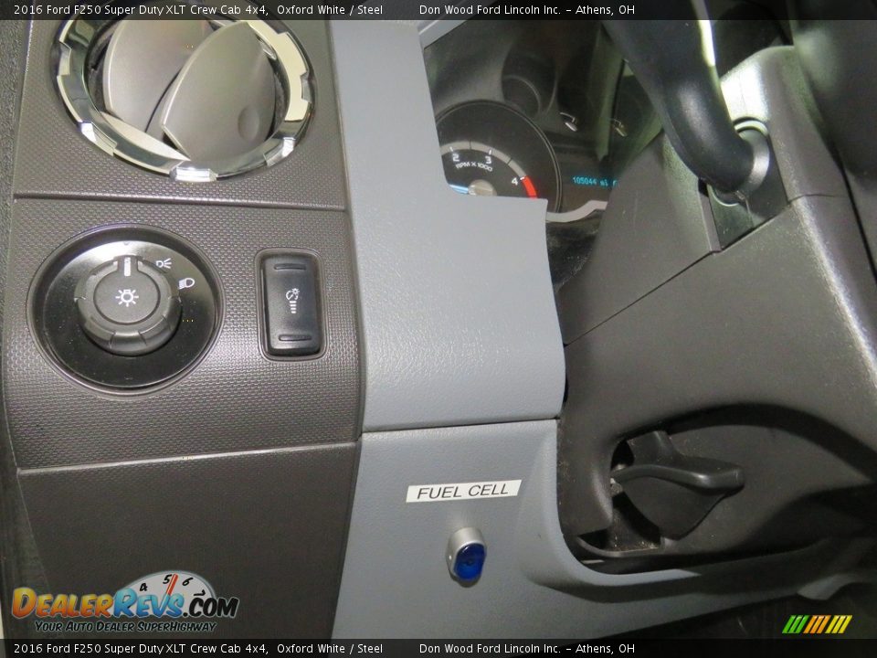 2016 Ford F250 Super Duty XLT Crew Cab 4x4 Oxford White / Steel Photo #32