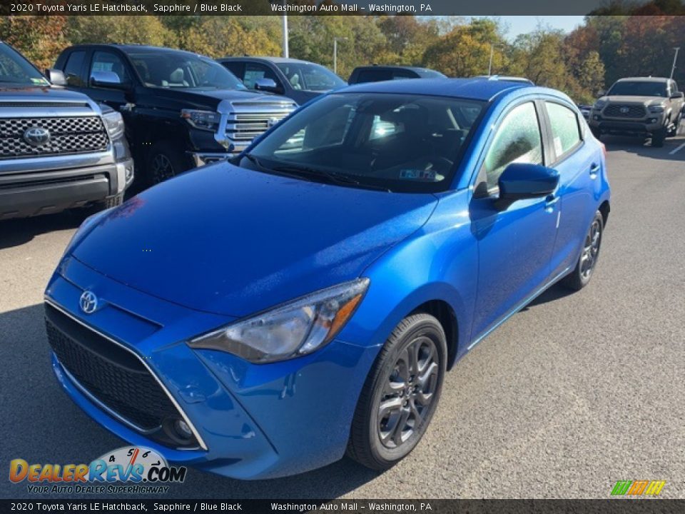 Front 3/4 View of 2020 Toyota Yaris LE Hatchback Photo #3