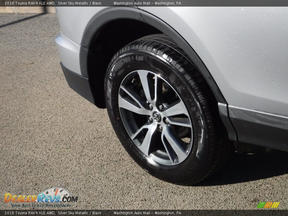 2018 Toyota RAV4 XLE AWD Silver Sky Metallic / Black Photo #3