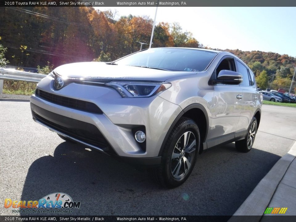 2018 Toyota RAV4 XLE AWD Silver Sky Metallic / Black Photo #6