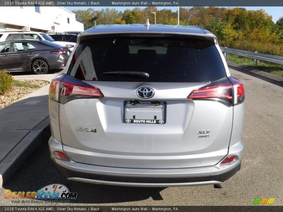 2018 Toyota RAV4 XLE AWD Silver Sky Metallic / Black Photo #9