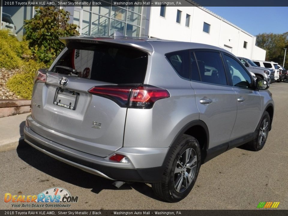 2018 Toyota RAV4 XLE AWD Silver Sky Metallic / Black Photo #10