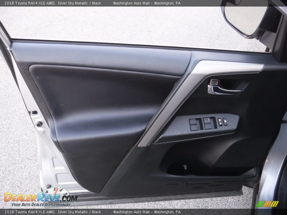 2018 Toyota RAV4 XLE AWD Silver Sky Metallic / Black Photo #14