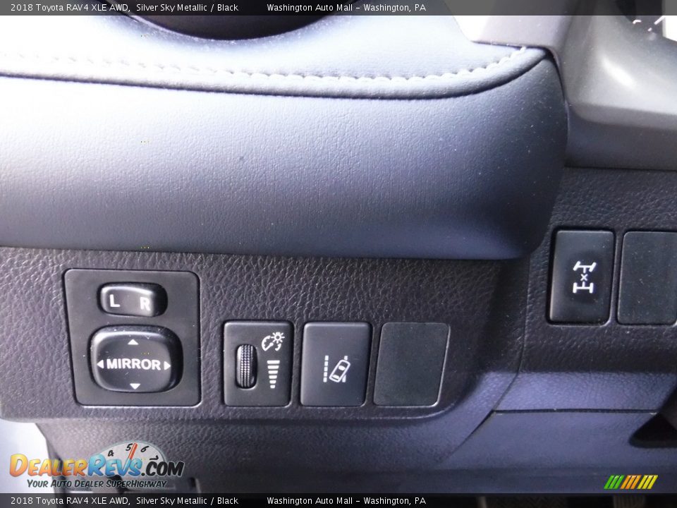 2018 Toyota RAV4 XLE AWD Silver Sky Metallic / Black Photo #16