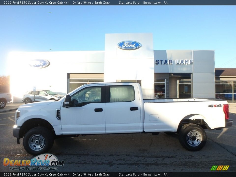 2019 Ford F250 Super Duty XL Crew Cab 4x4 Oxford White / Earth Gray Photo #1