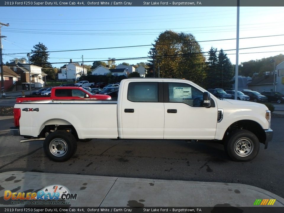 2019 Ford F250 Super Duty XL Crew Cab 4x4 Oxford White / Earth Gray Photo #4