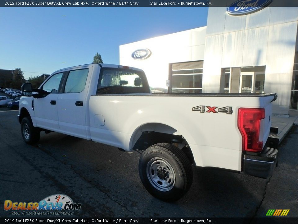 2019 Ford F250 Super Duty XL Crew Cab 4x4 Oxford White / Earth Gray Photo #8